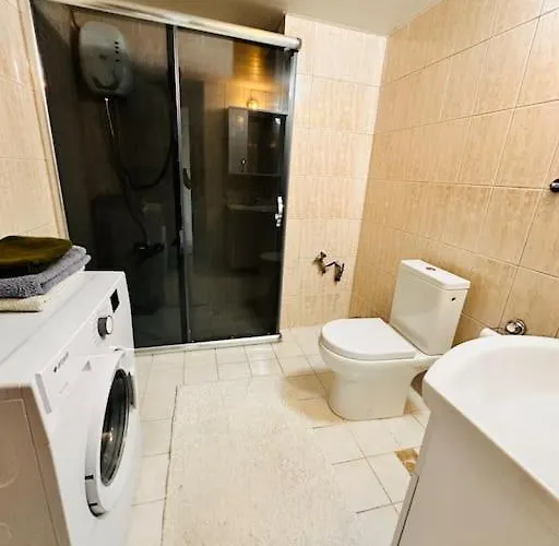 Denize Yakin, Ferah * Αττάλεια