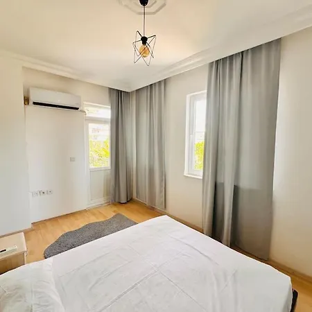 Denize Yakin, Ferah Antalya